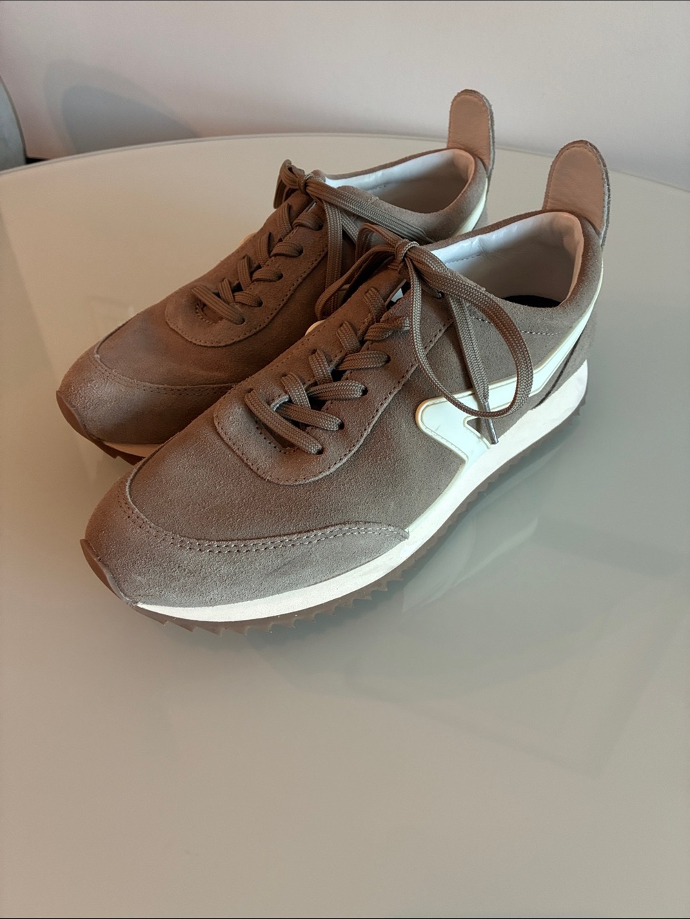 Women’s Rag and Bone beige suede sneakers. Size 41, excellent condition.